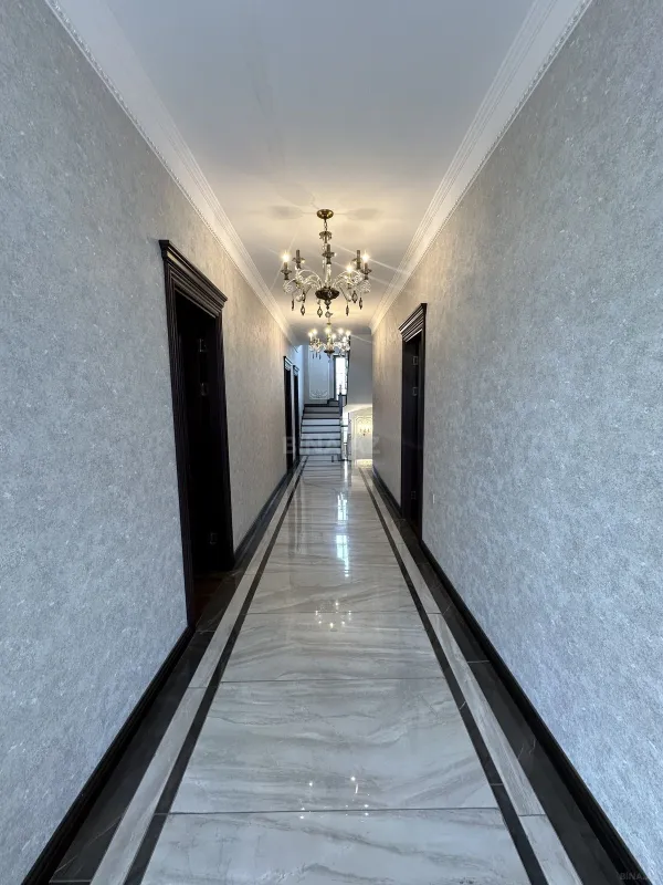 Satılır 7 otaqlı həyət evi 550 m²