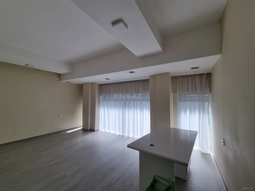 Kirayə verilir obyekt 260 m²