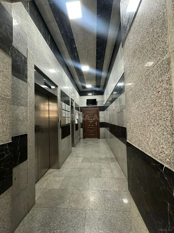 Satılır 4 otaqlı mənzil 234 m²
