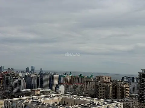 Satılır 2 otaqlı mənzil 102 m²