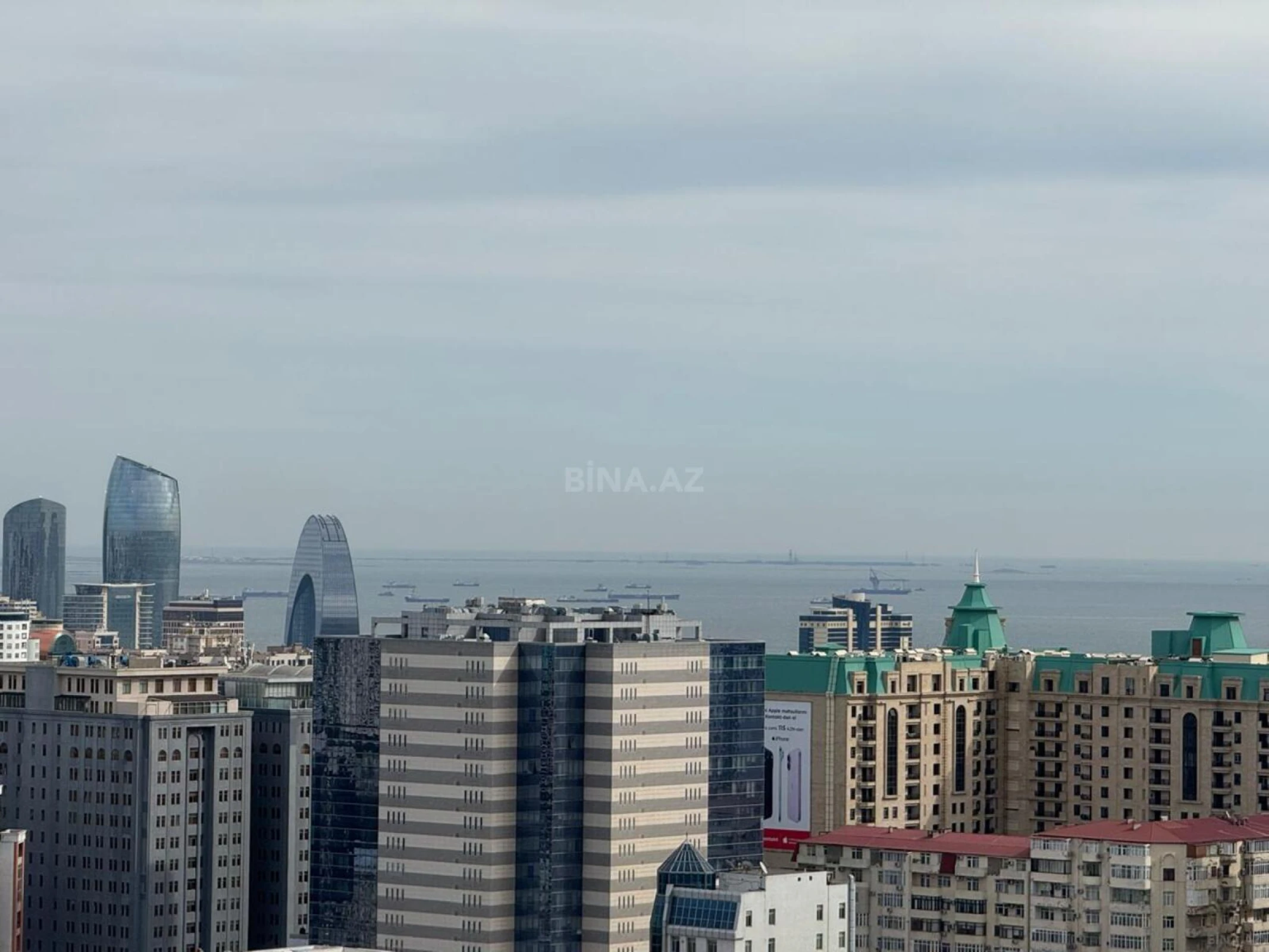 Satılır 2 otaqlı mənzil 102 m²