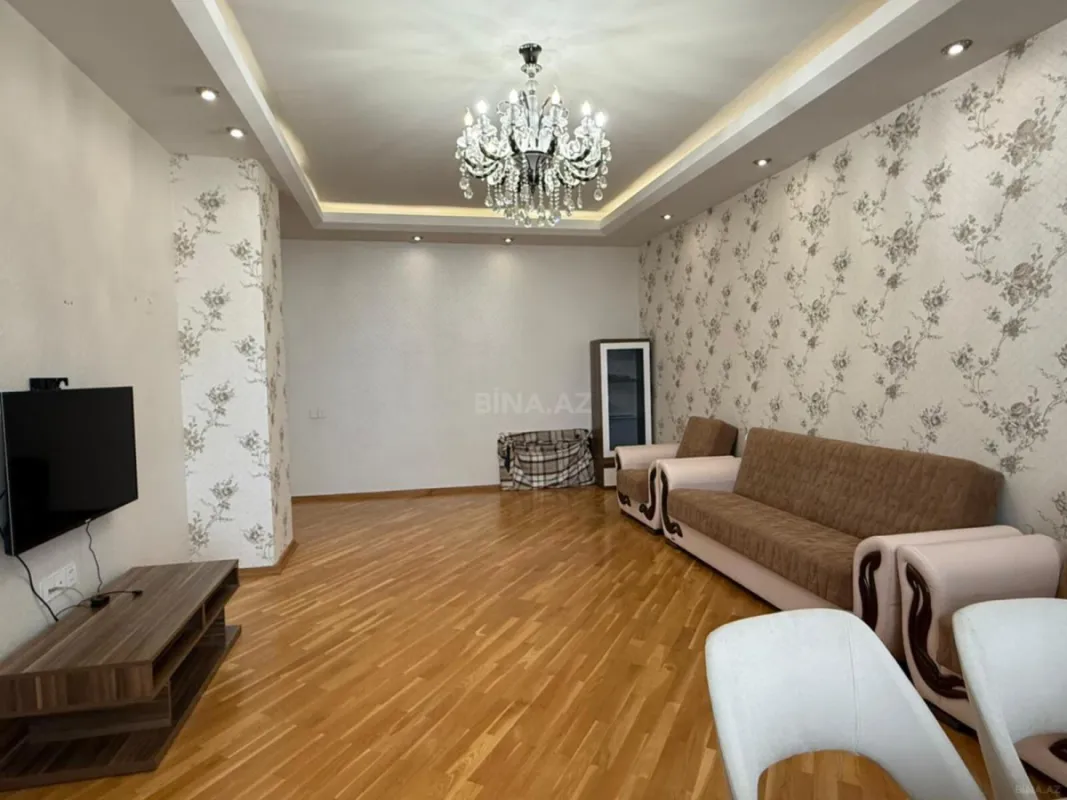 Kirayə verilir 3 otaqlı mənzil 155 m²