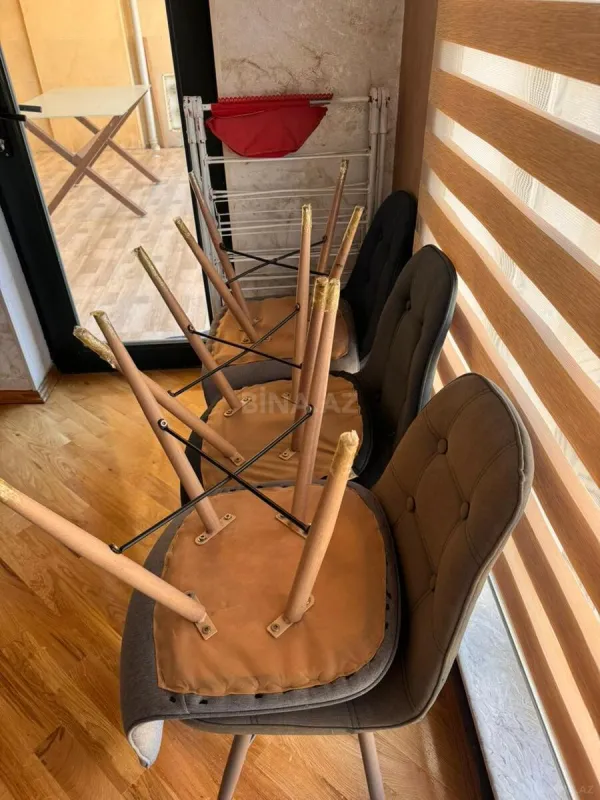 Satılır 4 otaqlı mənzil 178 m²