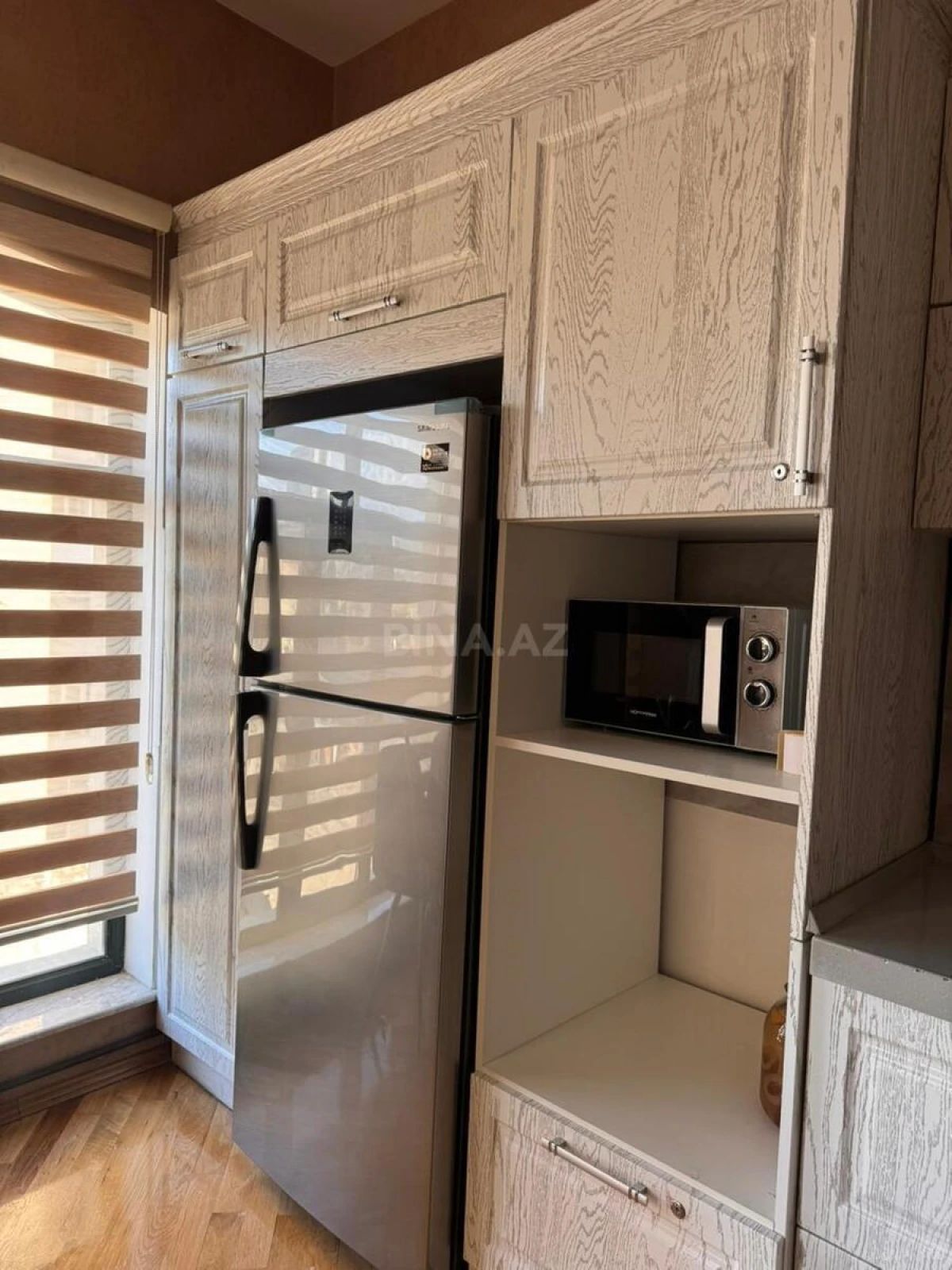 Satılır 4 otaqlı mənzil 178 m²