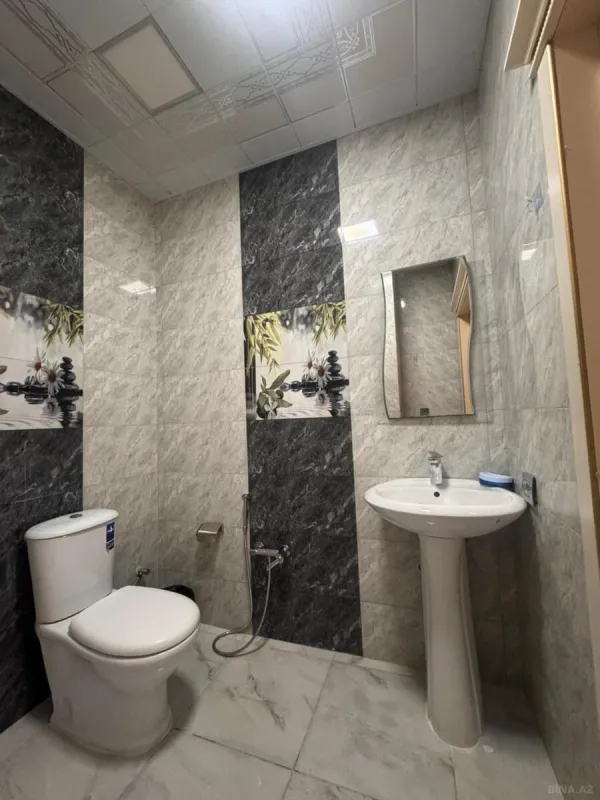 Satılır 4 otaqlı mənzil 178 m²