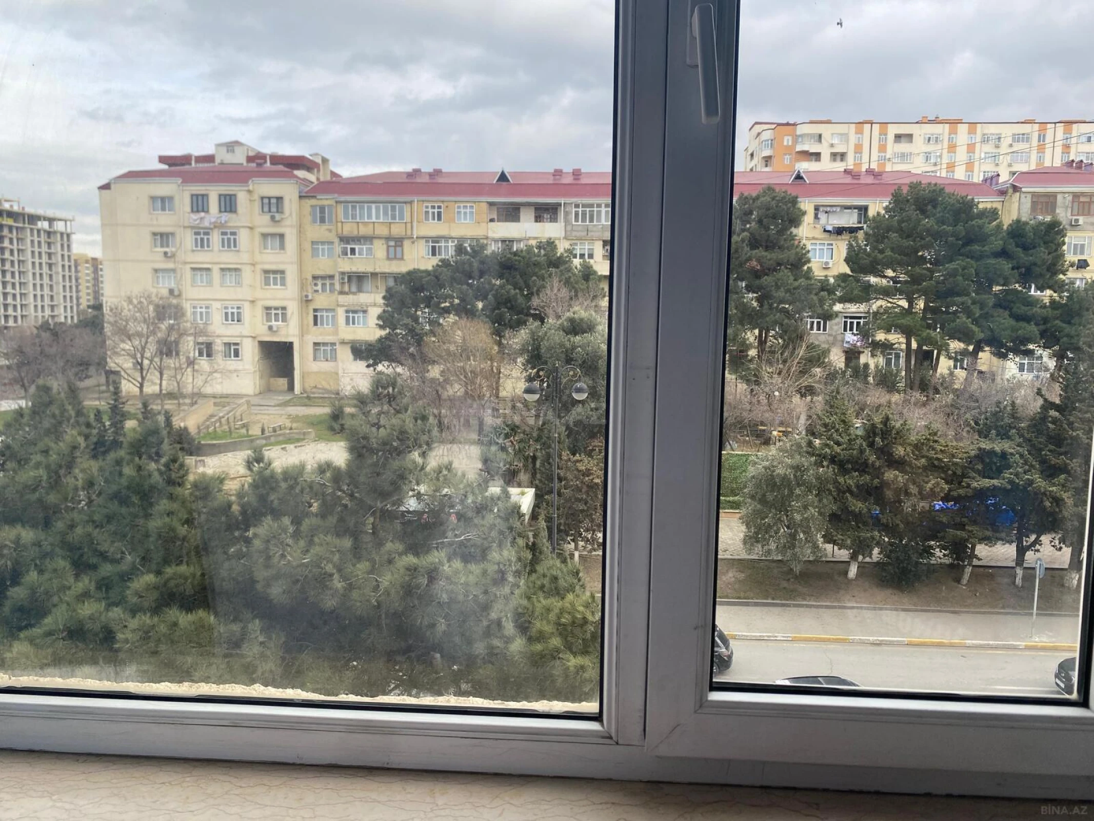 Satılır 2 otaqlı mənzil 85 m²