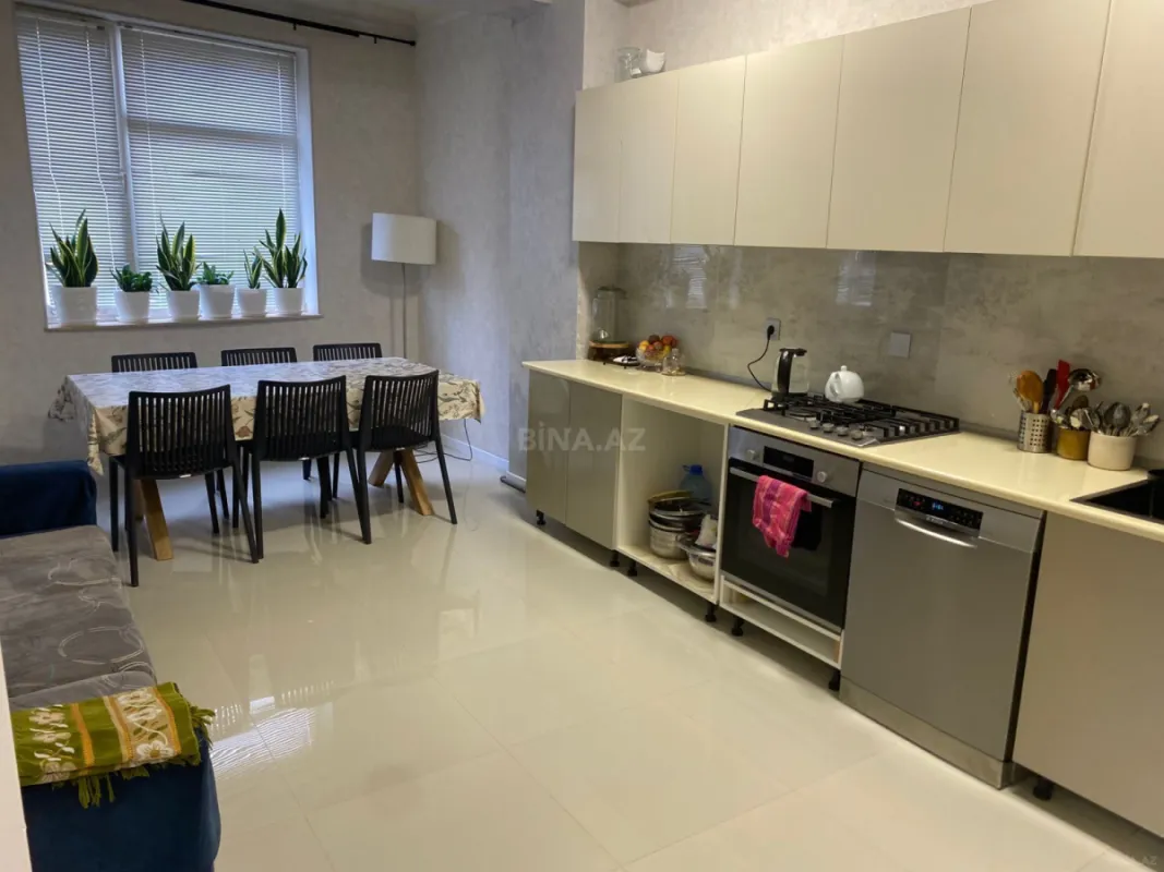 Satılır 2 otaqlı mənzil 85 m²