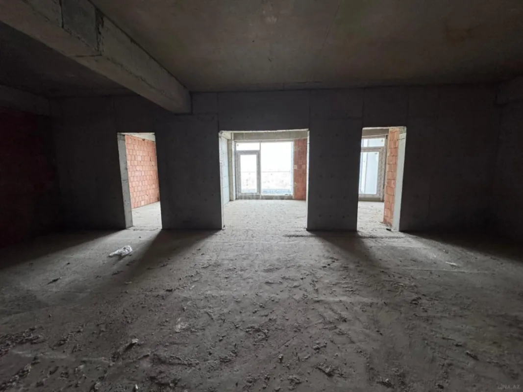 Satılır 3 otaqlı mənzil 116 m²