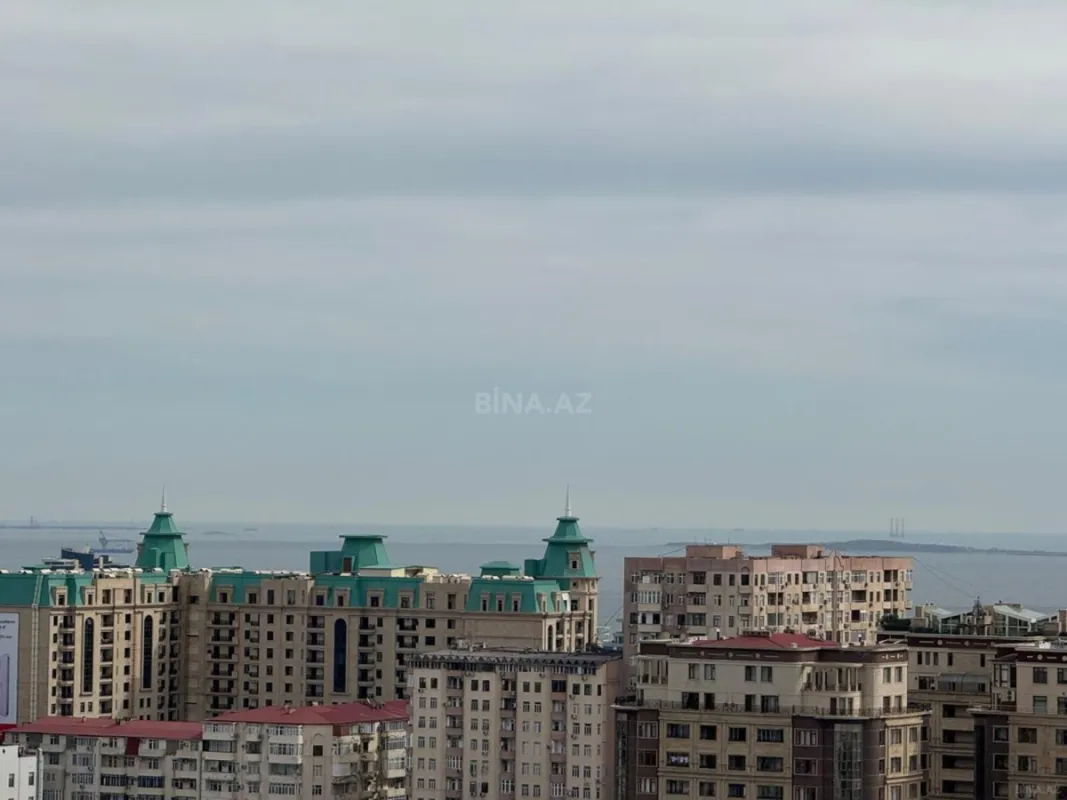 Satılır 3 otaqlı mənzil 116 m²