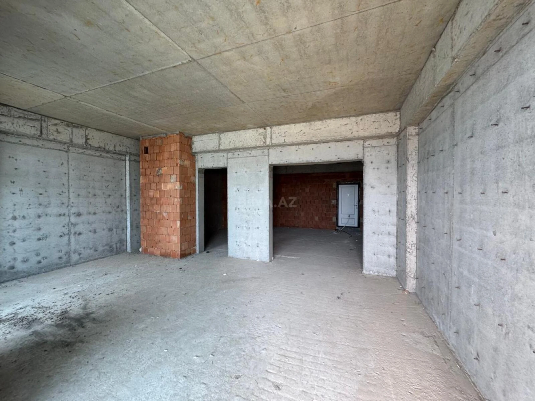 Satılır 3 otaqlı mənzil 116 m²