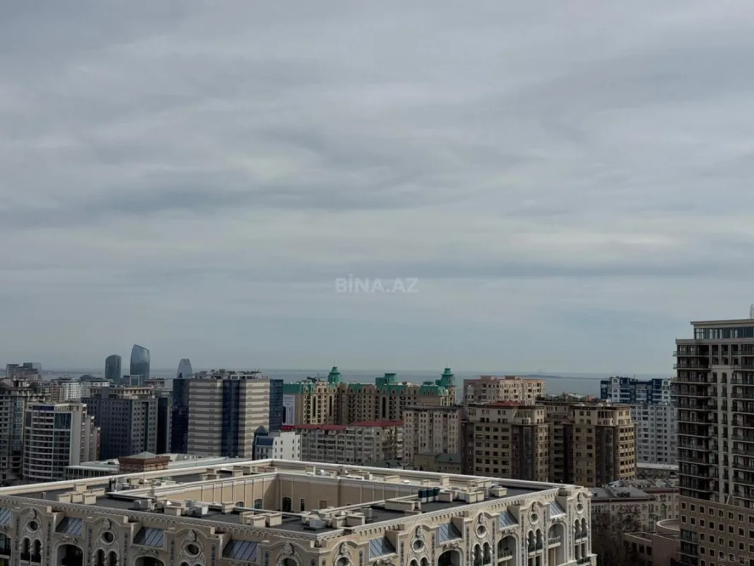 Satılır 3 otaqlı mənzil 116 m²