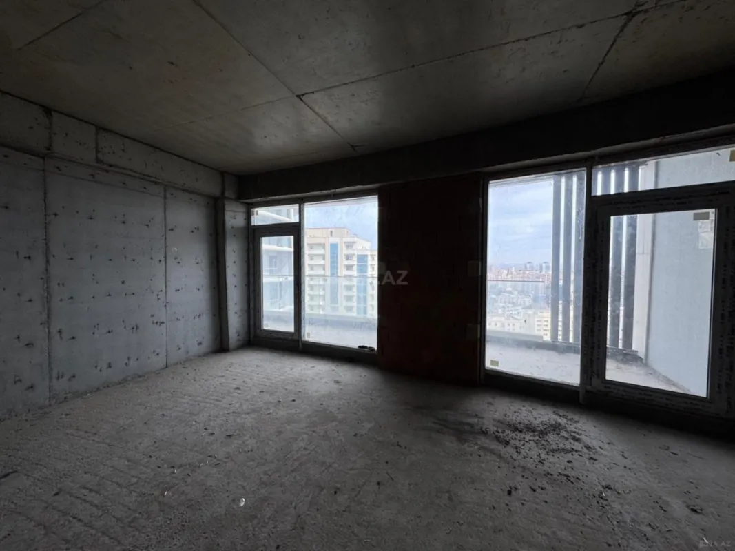 Satılır 3 otaqlı mənzil 116 m²