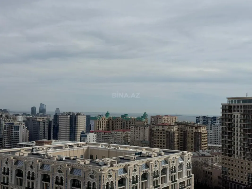 Satılır 3 otaqlı mənzil 116 m²