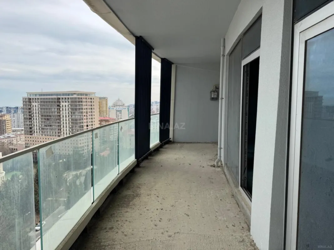 Satılır 3 otaqlı mənzil 116 m²