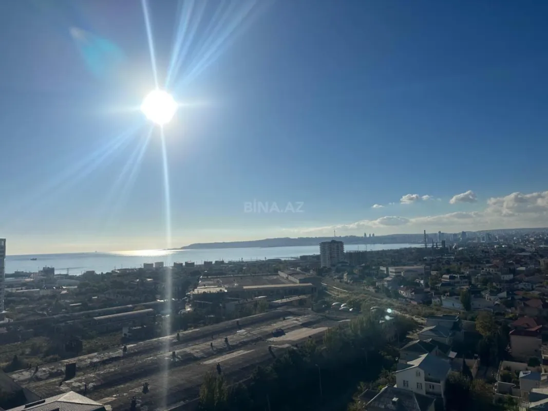 Satılır 4 otaqlı mənzil 147 m²