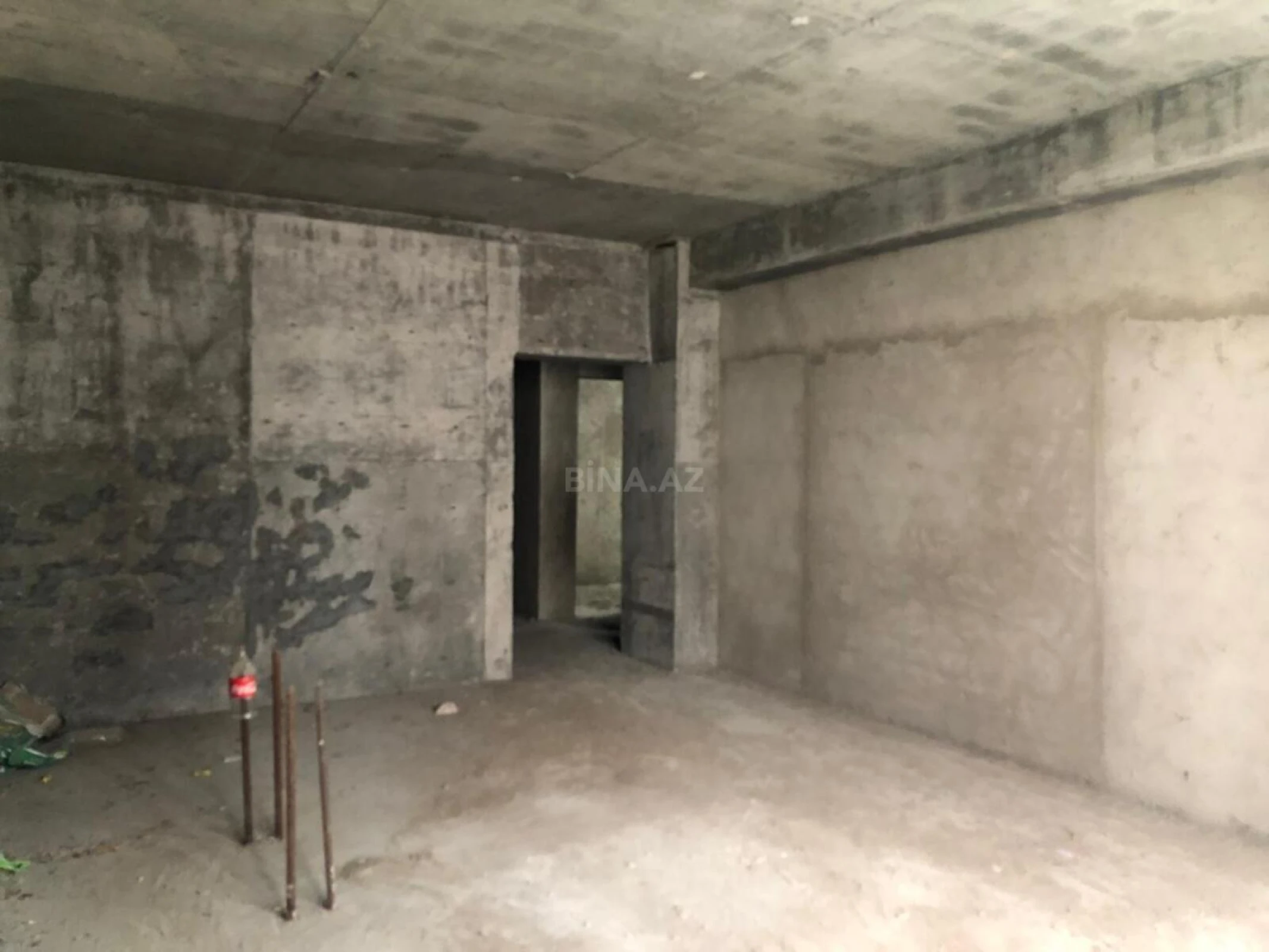 Satılır 4 otaqlı mənzil 147 m²