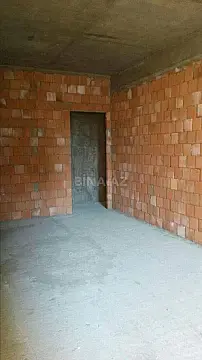 Satılır 4 otaqlı mənzil 147 m²