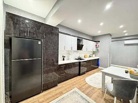 Satılır 3 otaqlı mənzil 90 m²