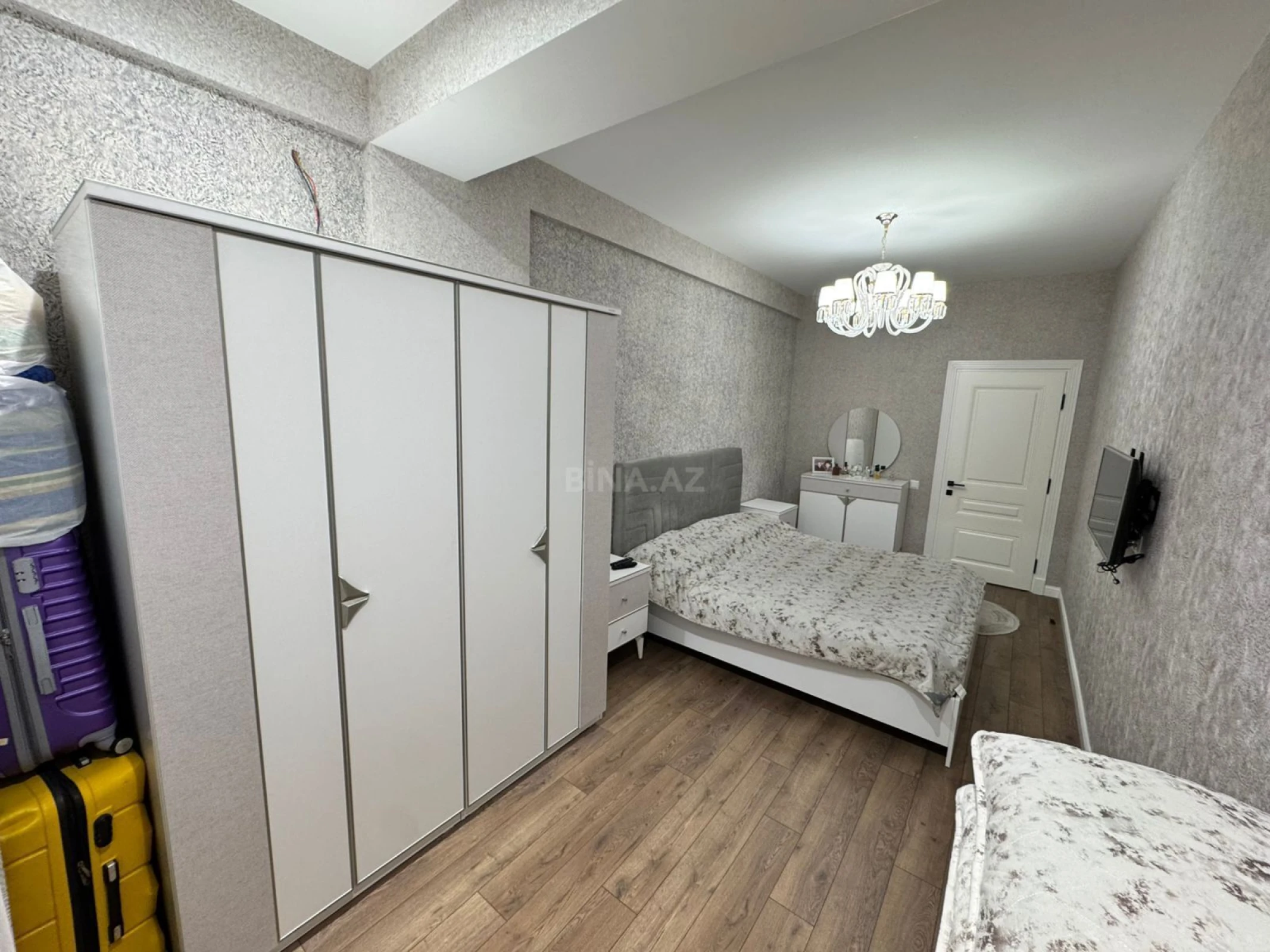 Satılır 3 otaqlı mənzil 90 m²