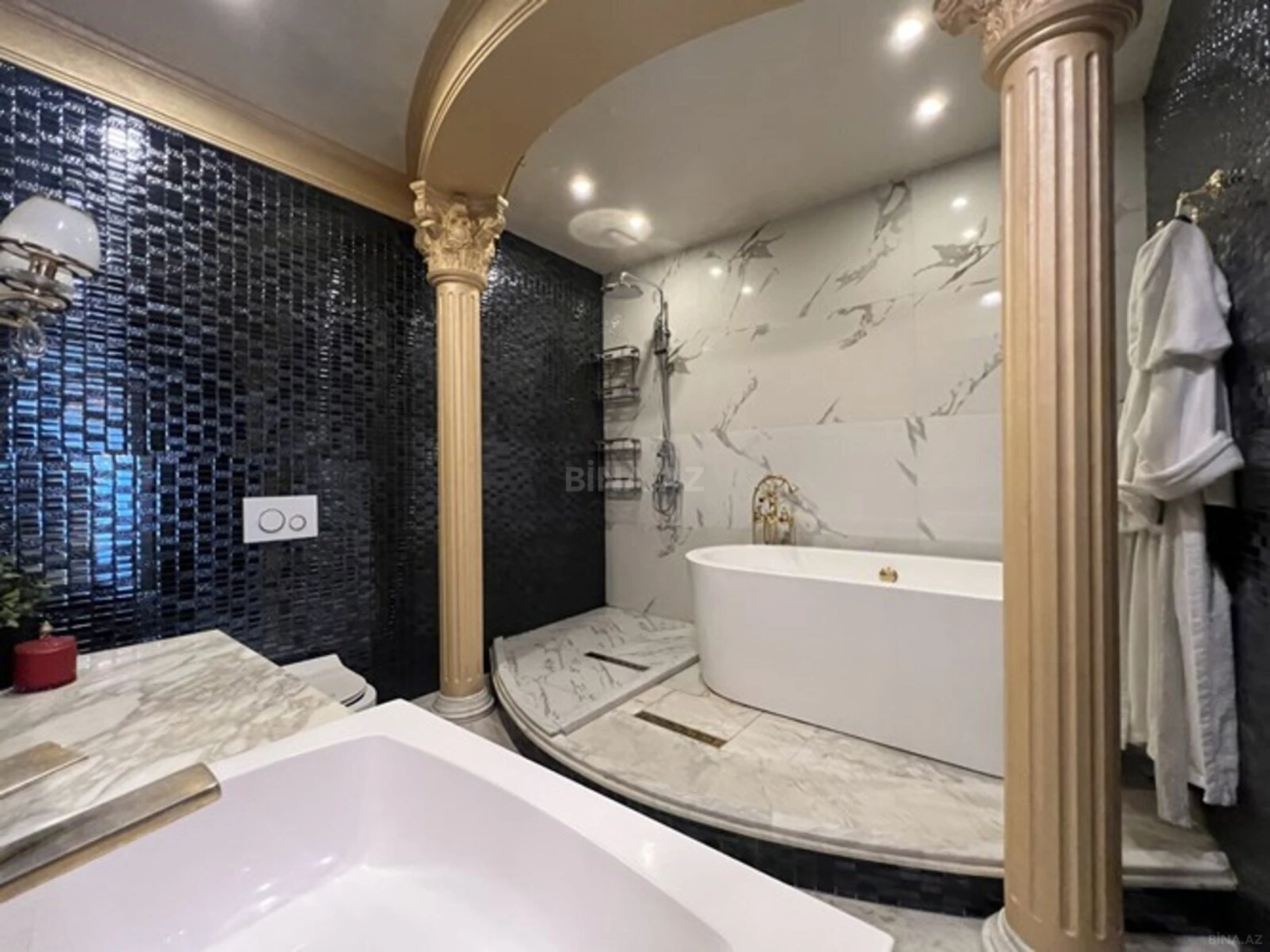 Satılır 4 otaqlı mənzil 209 m²