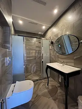 Satılır 4 otaqlı mənzil 209 m²
