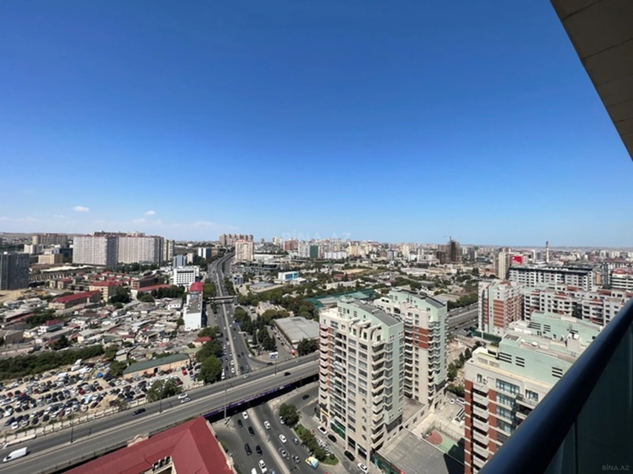 Satılır 4 otaqlı mənzil 209 m²