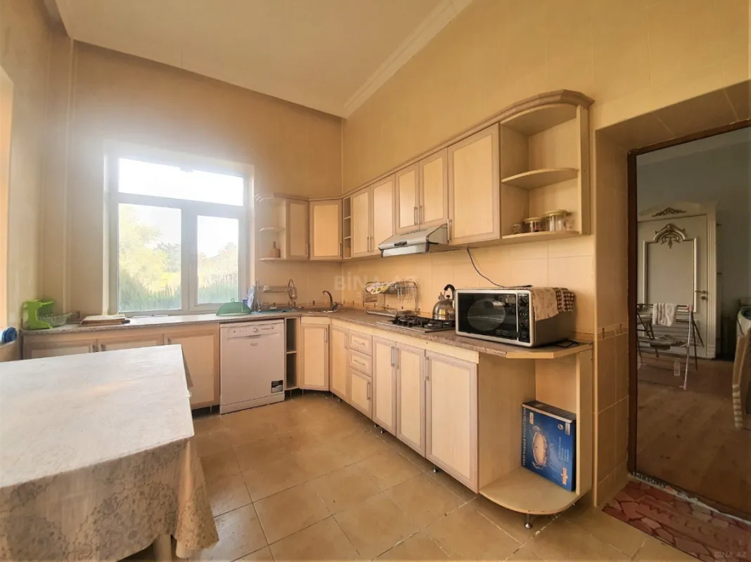 Kirayə verilir 5 otaqlı həyət evi 600 m²