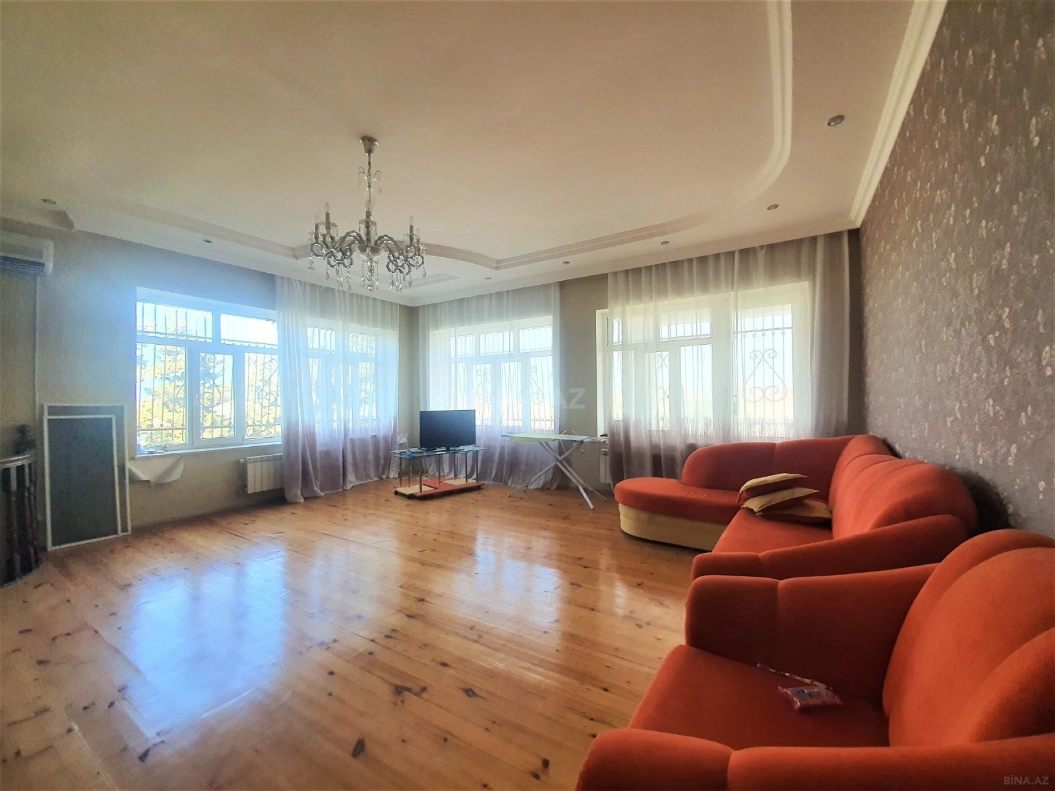 Kirayə verilir 5 otaqlı həyət evi 600 m²