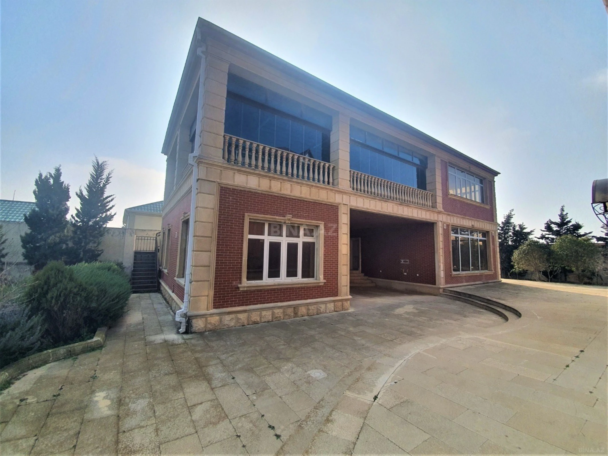 Kirayə verilir 5 otaqlı həyət evi 600 m²