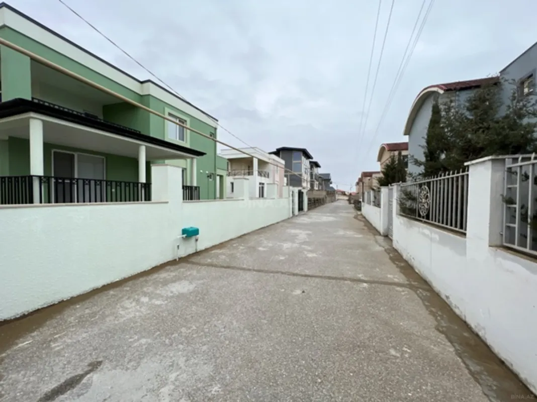 Satılır 5 otaqlı həyət evi 260 m²