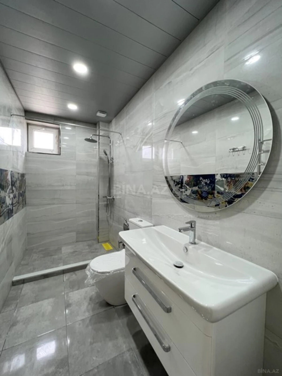 Satılır 5 otaqlı həyət evi 260 m²