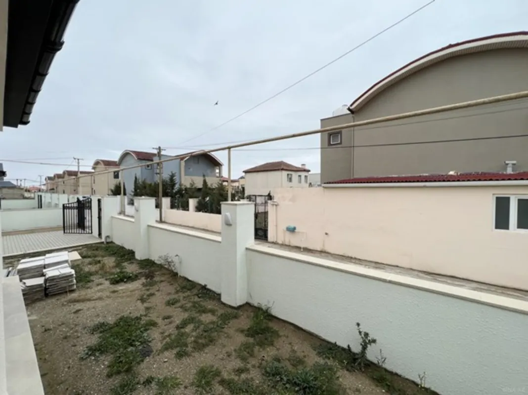 Satılır 5 otaqlı həyət evi 260 m²