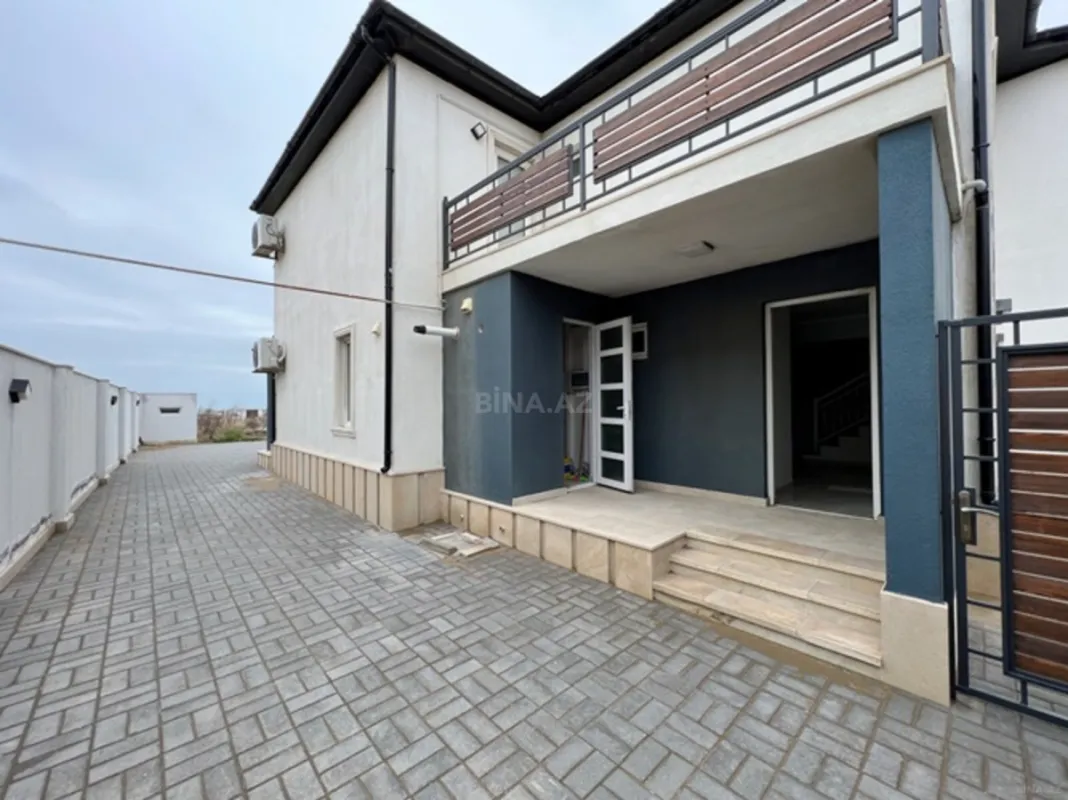 Satılır 5 otaqlı həyət evi 320 m²