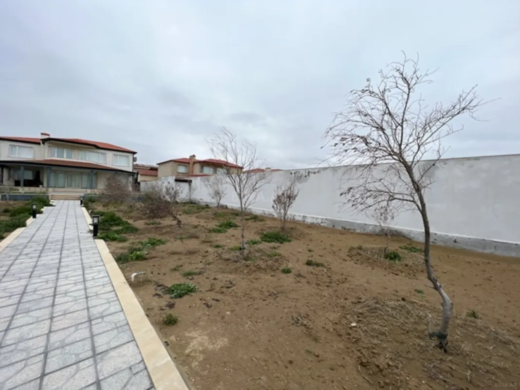 Satılır 5 otaqlı həyət evi 320 m²