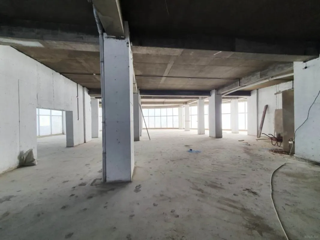 Satılır obyekt 1000 m²