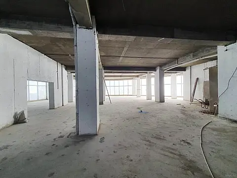 Satılır obyekt 1000 m²