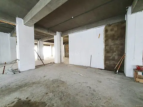 Satılır obyekt 1000 m²