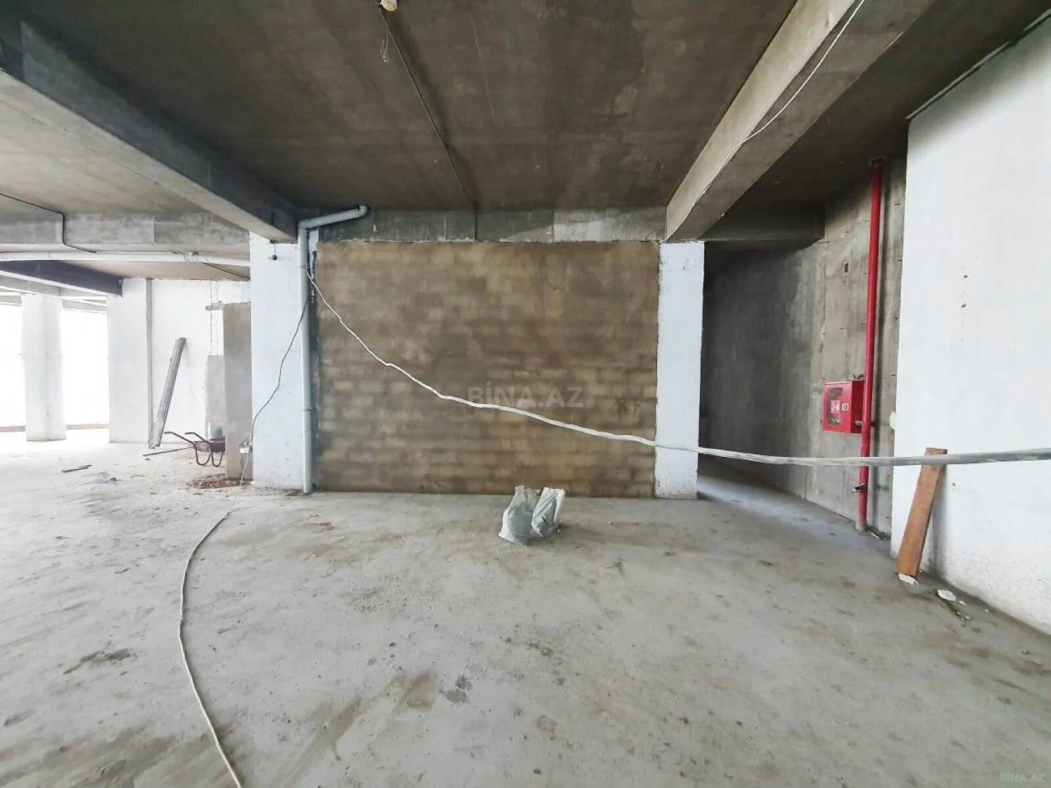 Satılır obyekt 1000 m²