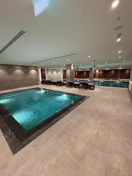 Satılır 3 otaqlı mənzil 173 m²