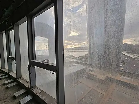 Satılır 3 otaqlı mənzil 173 m²