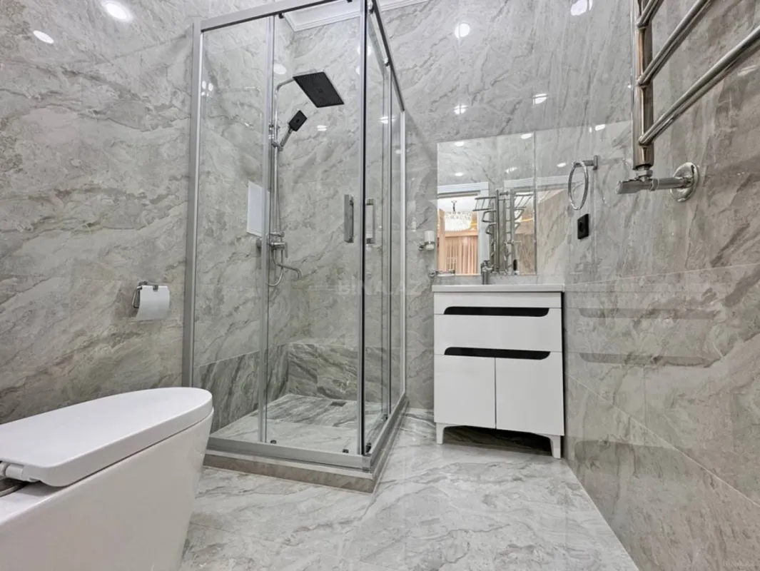 Kirayə verilir 3 otaqlı mənzil 140 m²