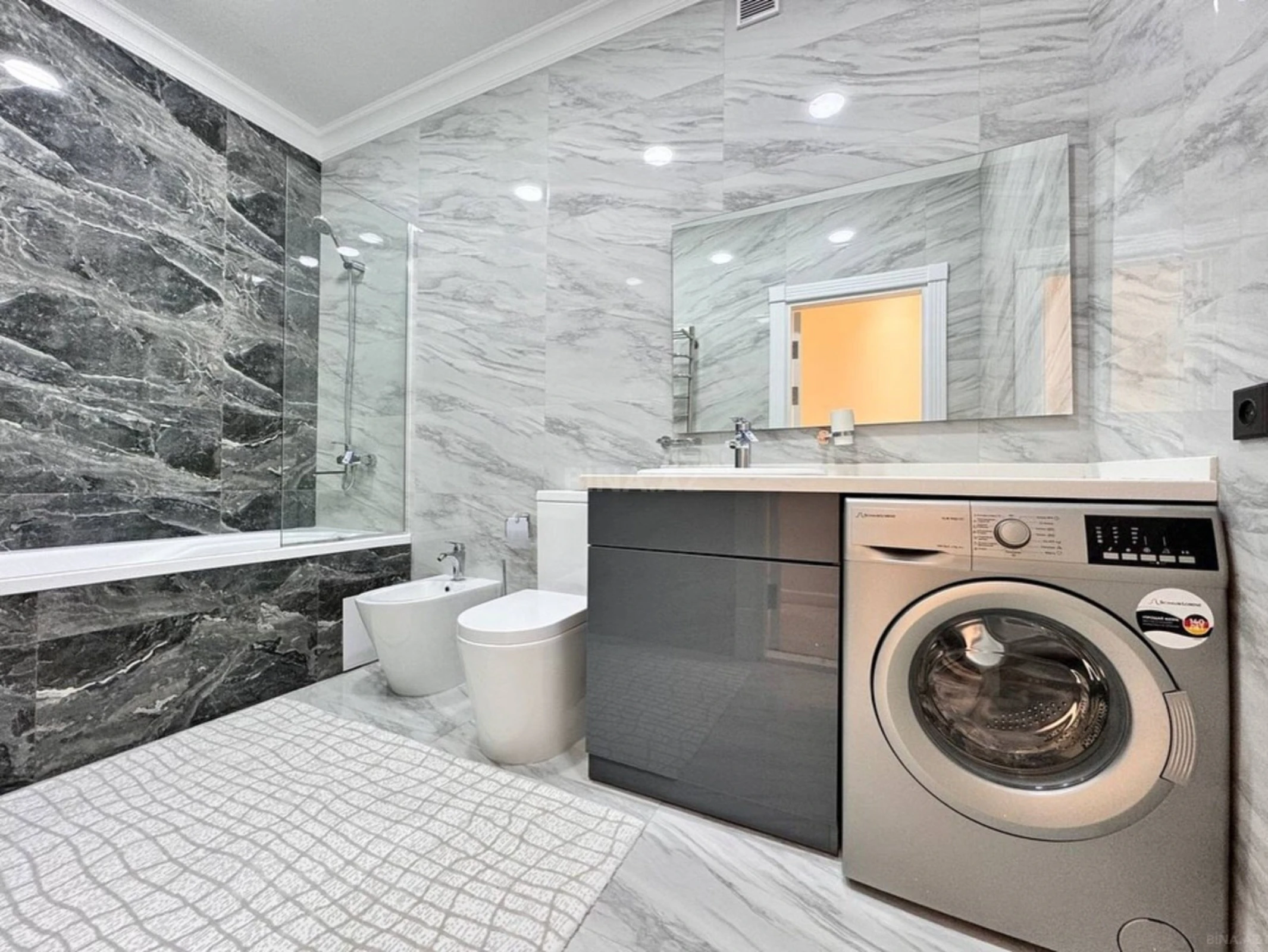 Kirayə verilir 3 otaqlı mənzil 140 m²