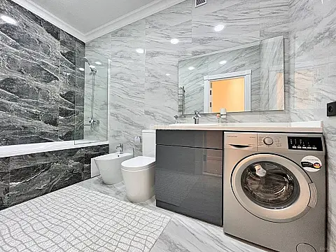 Kirayə verilir 3 otaqlı mənzil 140 m²