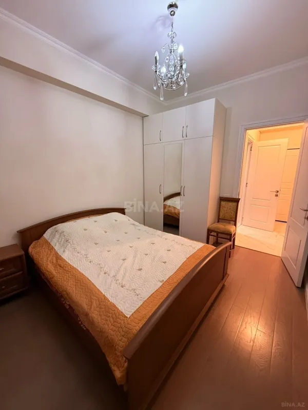 Kirayə verilir 2 otaqlı mənzil 65 m²