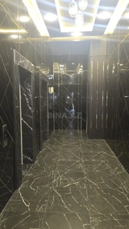 Satılır 4 otaqlı mənzil 193 m²