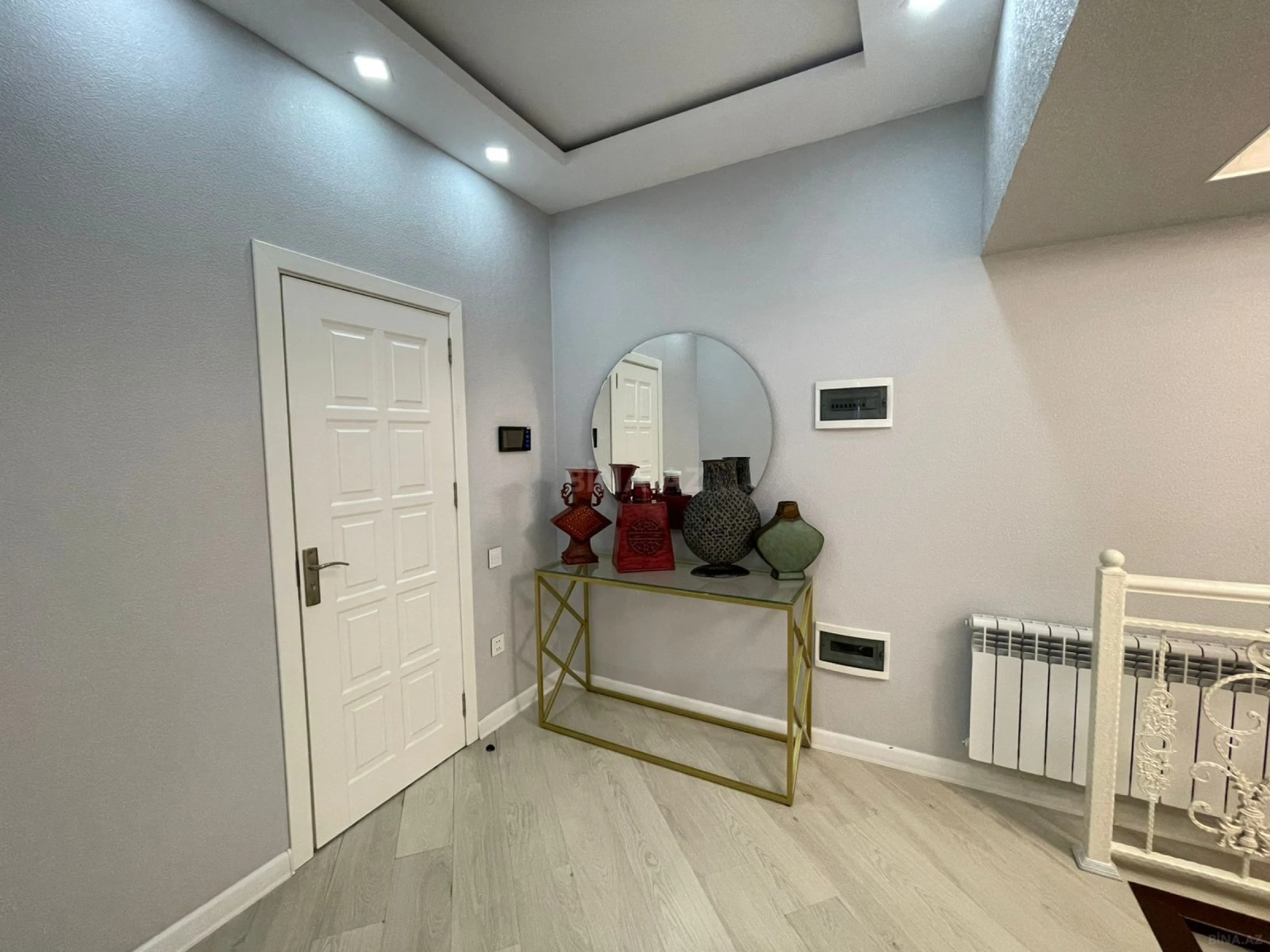 Kirayə verilir 3 otaqlı mənzil 194 m²