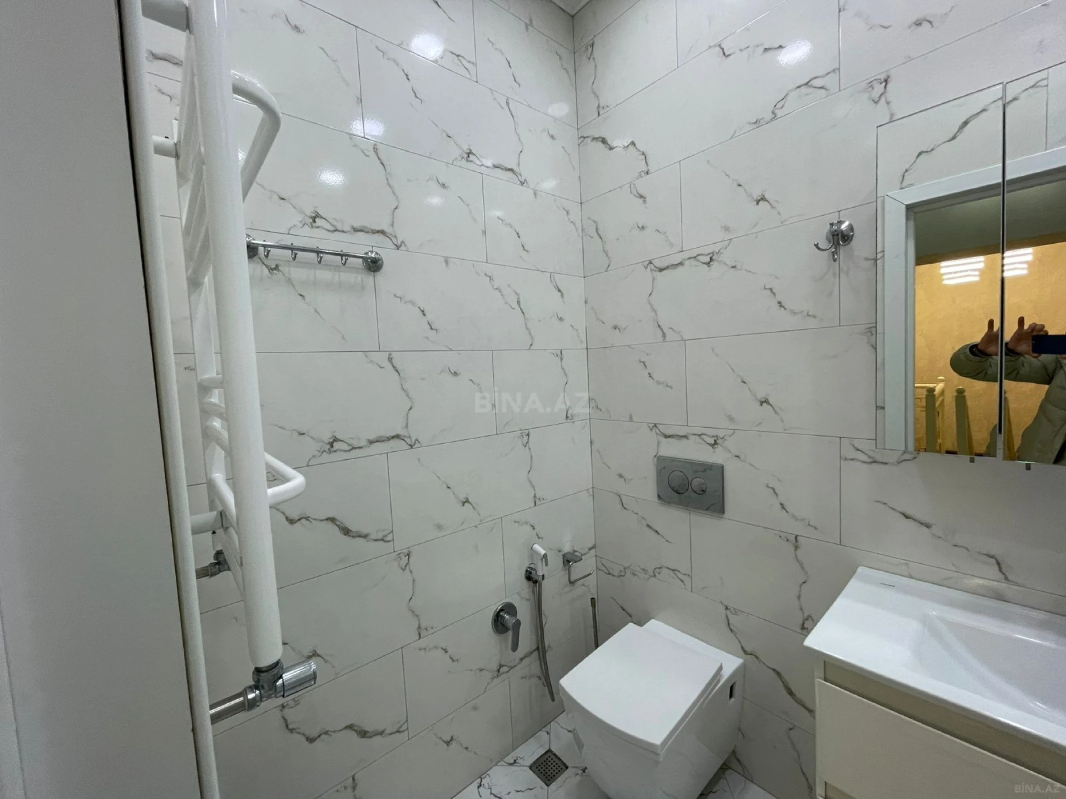 Kirayə verilir 3 otaqlı mənzil 194 m²