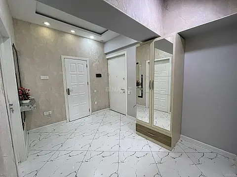 Kirayə verilir 3 otaqlı mənzil 194 m²