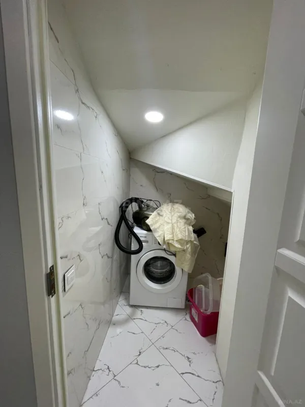 Kirayə verilir 3 otaqlı mənzil 194 m²