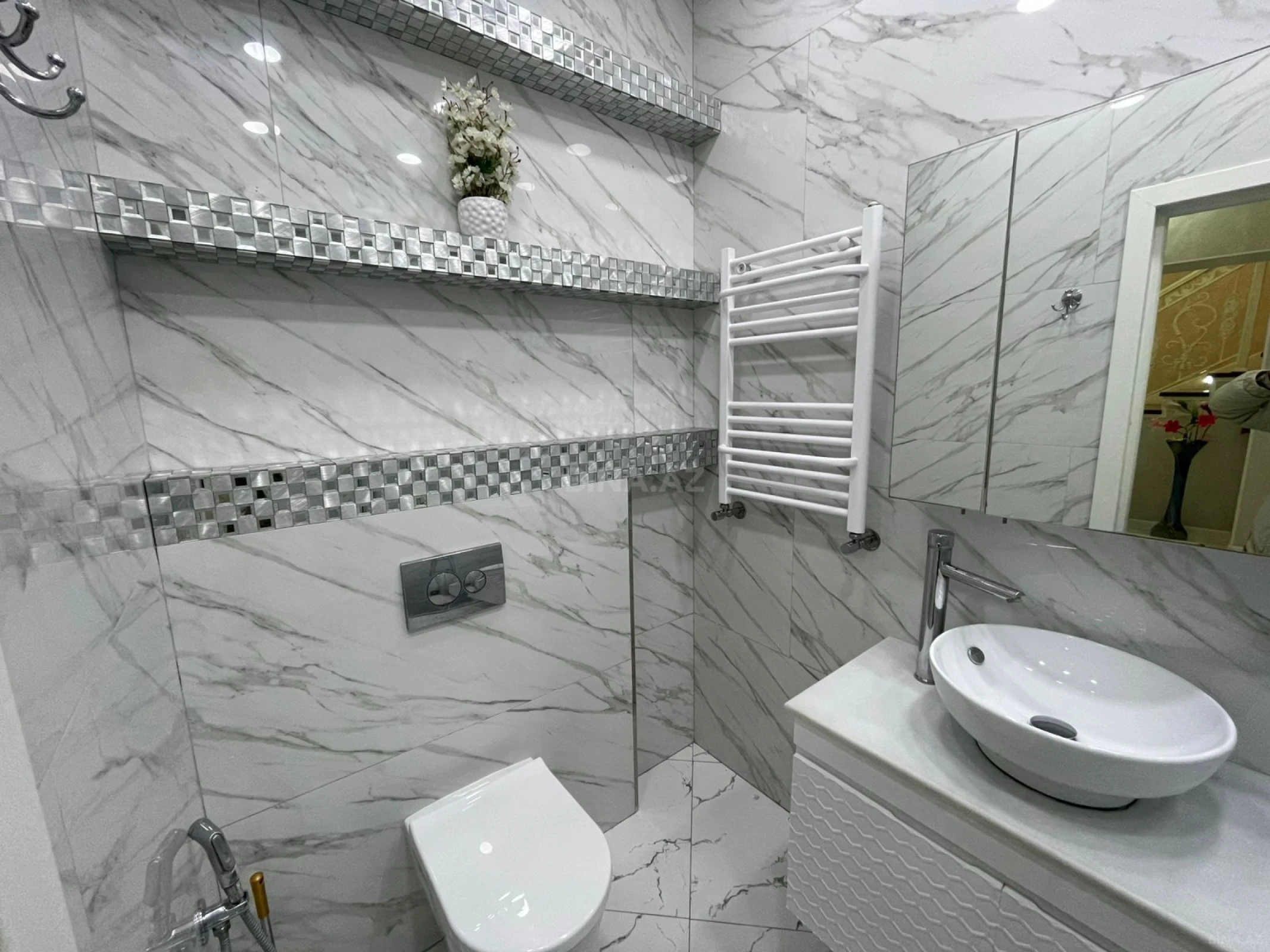 Kirayə verilir 3 otaqlı mənzil 194 m²
